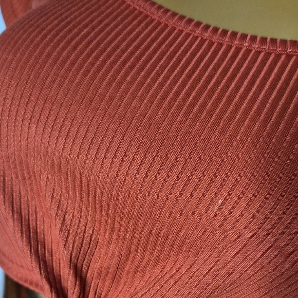Rust Ribbed Knot Front Top - Picture 3 of 5